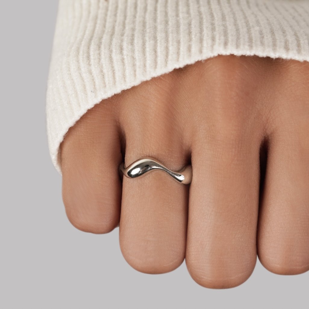 Wellen – Minimalistischer Ring