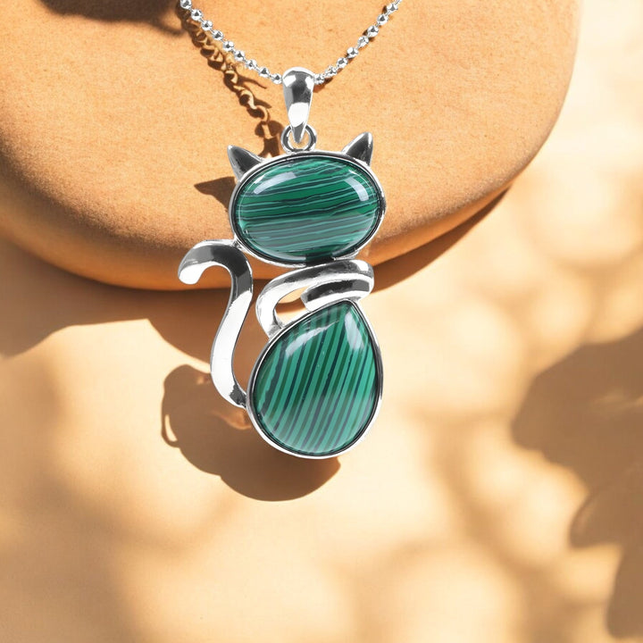 Kette mit Katzenanhänger aus Naturstein