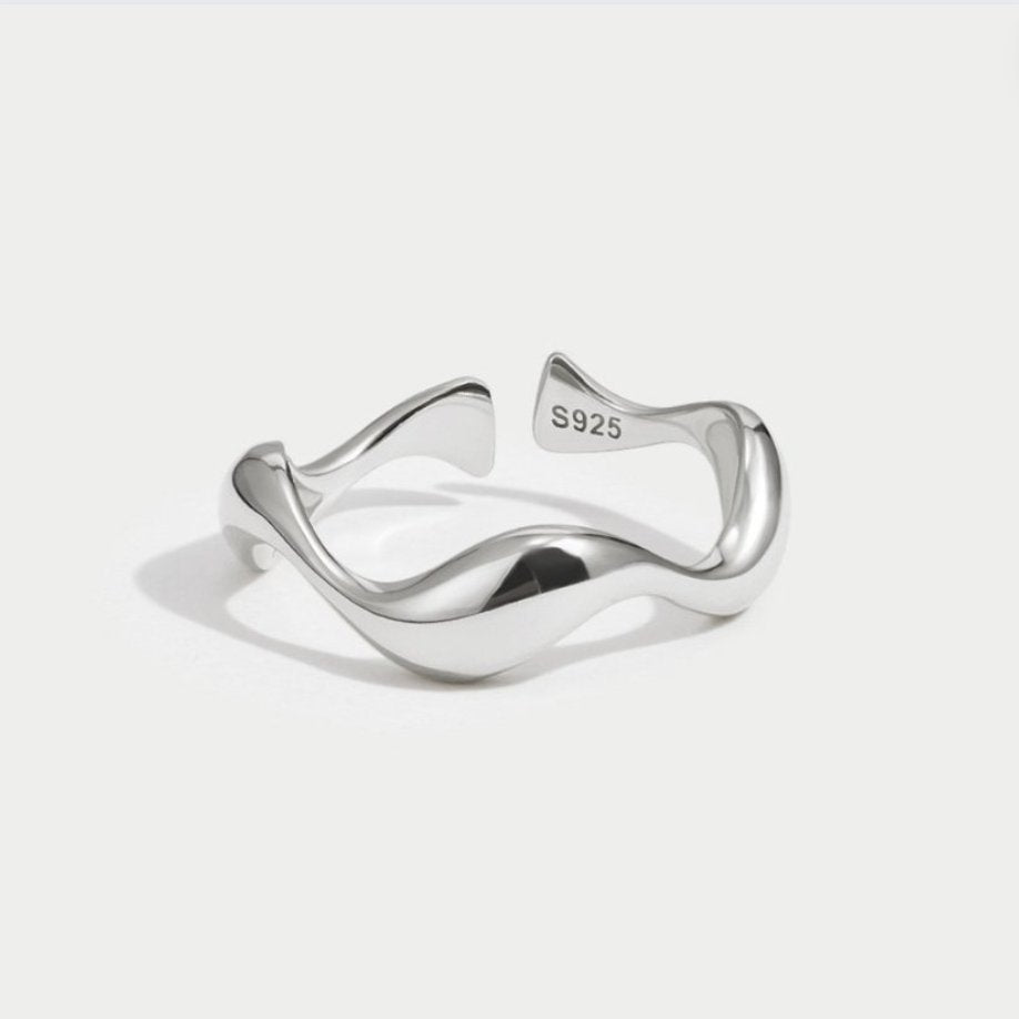 Wellen – Minimalistischer Ring